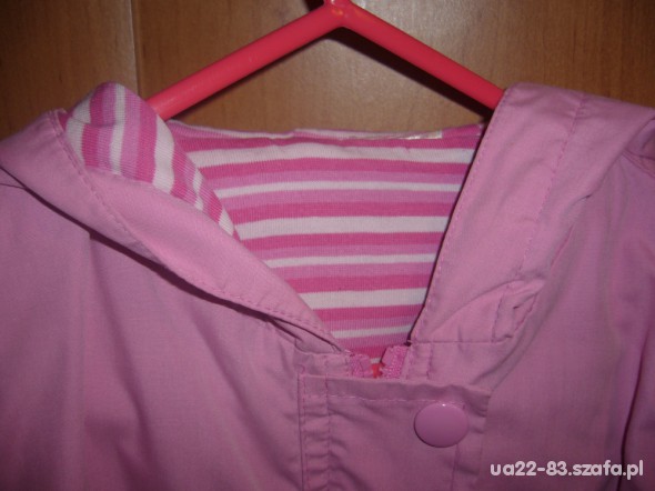 różowa kurteczka