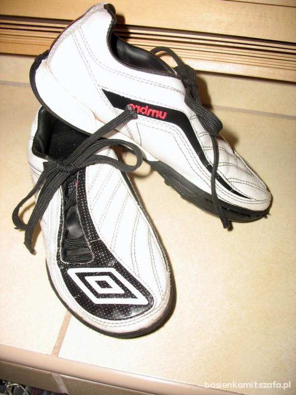 UMBRO SKÓRA