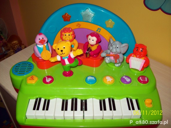 Zabawne pianino z figurkami zwierzątek