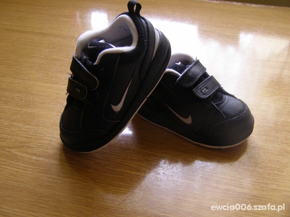 Oryginalne buciki sportowe nike