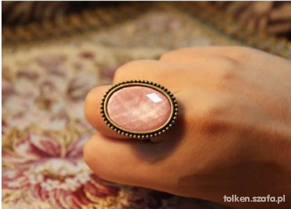 PIERŚCIONEK z dużym kamieniem RETRO brudne złoto