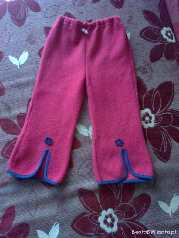 Czerwone polarowe spodnie 104