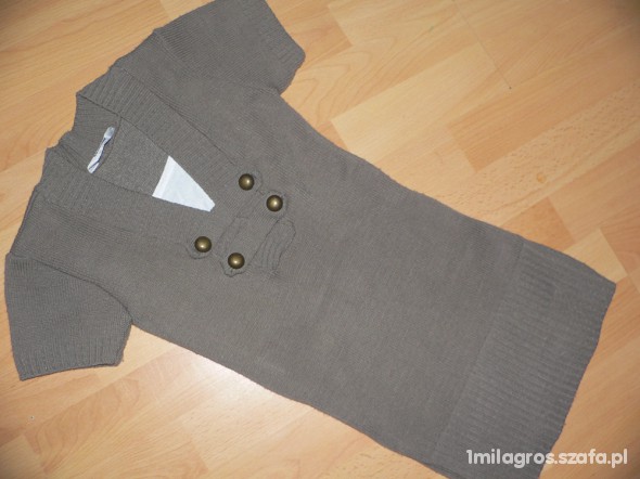 SWETERKOWA TUNIKA 128 134 CM GUZIKI
