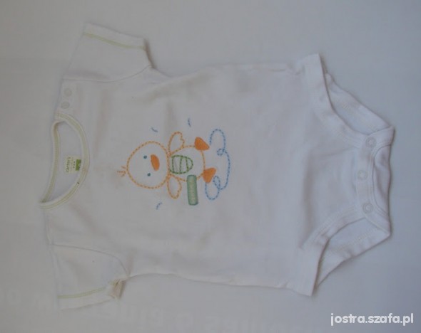 body Carters 9m db ma plamki