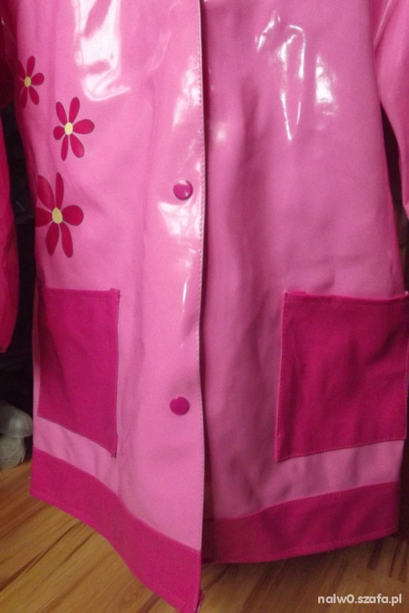 różowy przeciwdeszczowy płaszczyk z kapturem