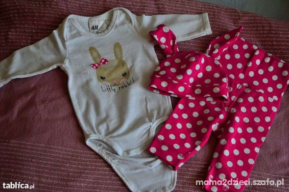Uroczy komplecik r 56 body spodenki czapeczka