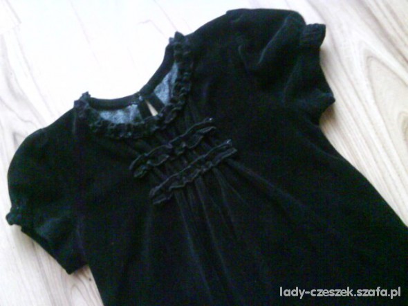 czarna elegancka sukienka dziewczęca