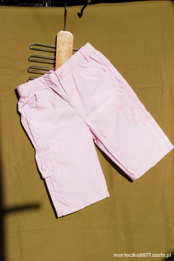 Różowe spodnie 74