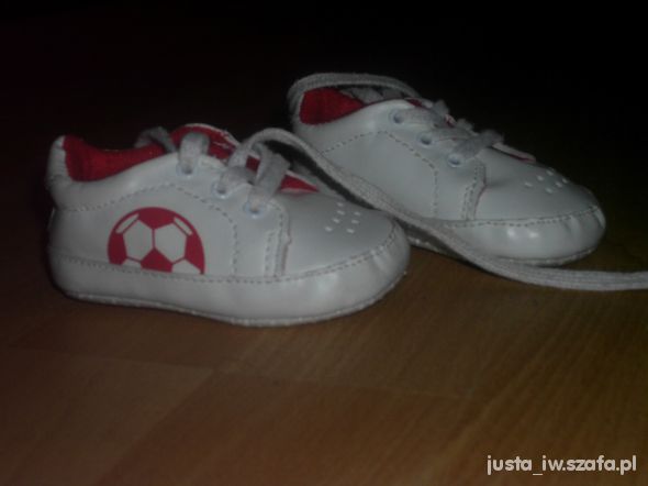 adidaski dla niemowlaka