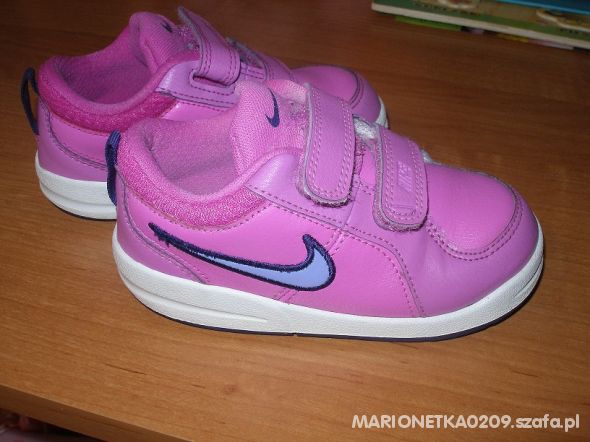 Buty sportowe NIKE dla dziewczynki roz 25 wk 15 cm