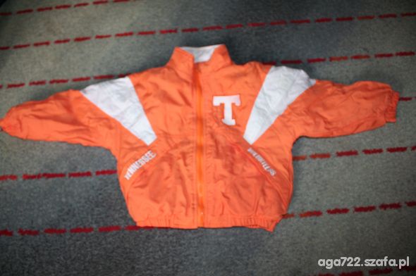 Kurtka pomarańczowa na wiosnę lub jesień