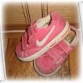 Różowe Nike dla dziewczynki