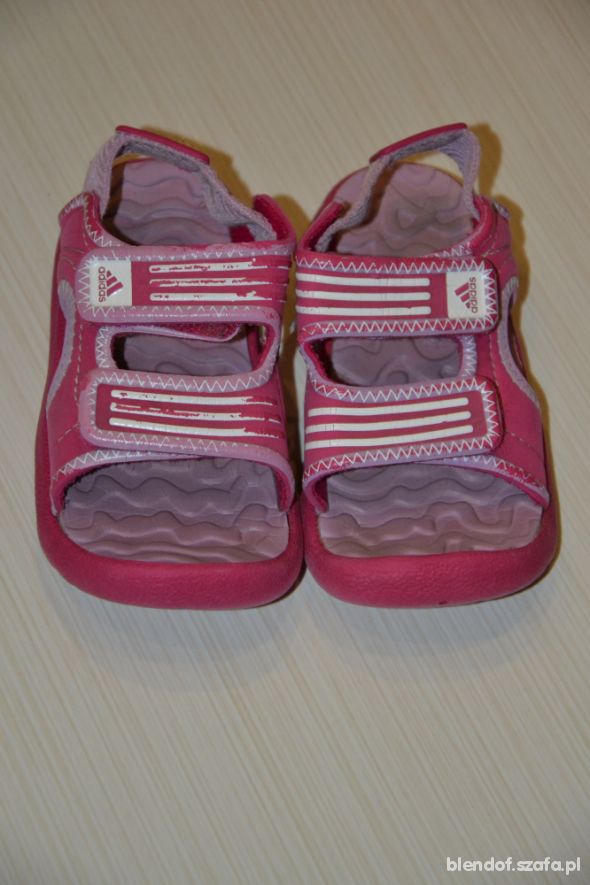 Adidas sandałki tanio 22