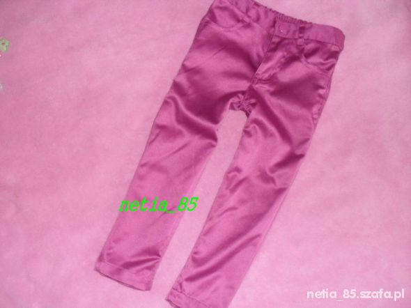 Atłasowe spodnie rurki w liliowym kolorze 92cm