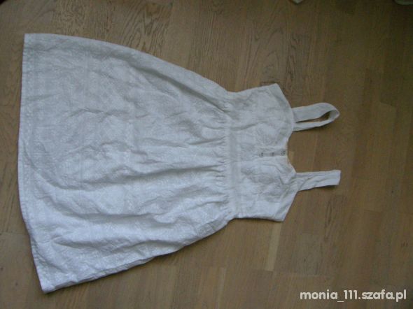 biała haftowana sukienka na 11 lat