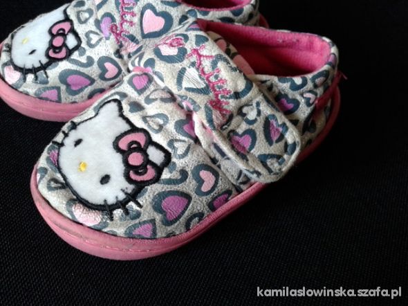 r22 kapcie HelloKitty na rzep