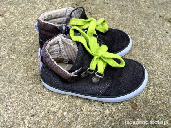 wyprz skorzane buciki 24