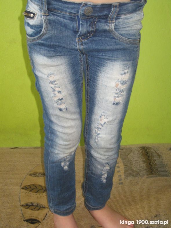 przecierane jeansu 110