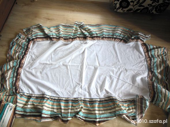 Falbanka ozdobna pod materac do łóżeczka