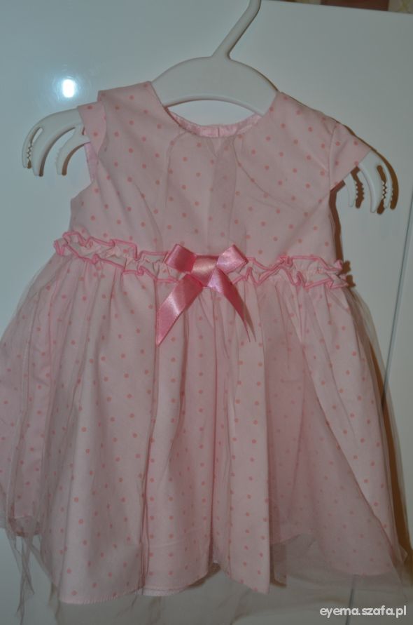 Różowa sukieneczka z kokardką i tiulem