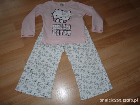 SANRIO Hello Kitty piżamka rozmiar 110