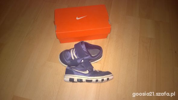 buty nike 235