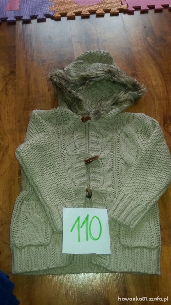 Włochaty sweterek 110