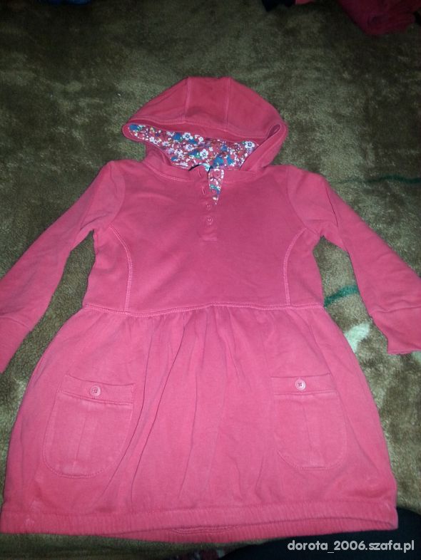 Różowa sukienka dresowa z kapturem 3 5 lat