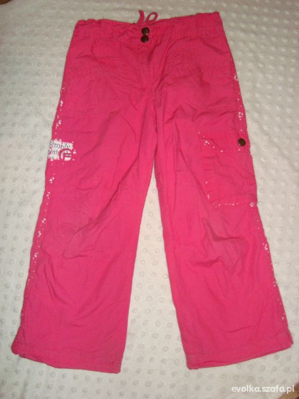 Różowe spodnie dla dziewczynki
