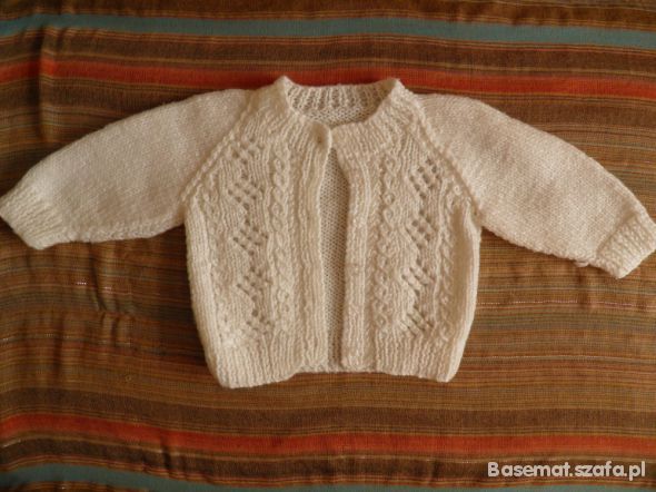 sweterki robione na drutach