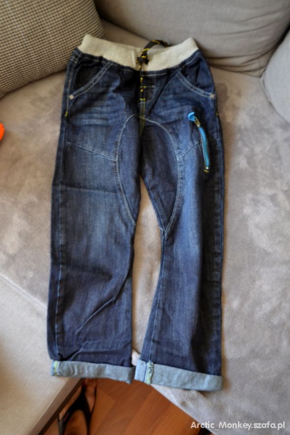 Nowe jeansy 116