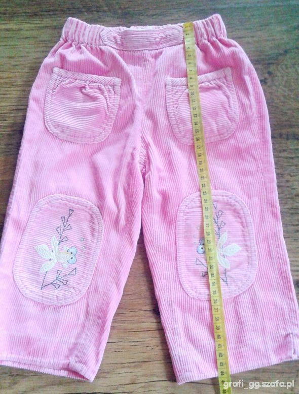 różowe sztruksowe spodnie dla dziewczynki
