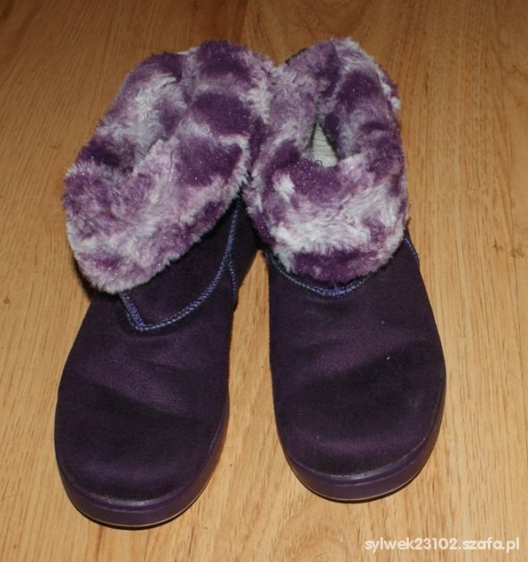 Krótkie kozaczki zamszowe ocieplane r 37