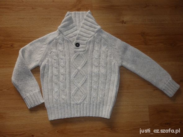 Sweter w warkocze 110
