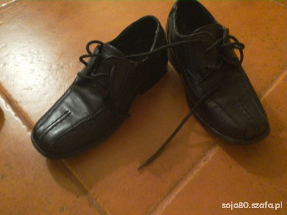 Eleganckie skórzane pantofle 31