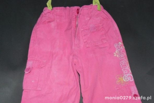 Różowe spodnie 140