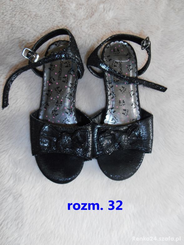 Czarne sandały 32