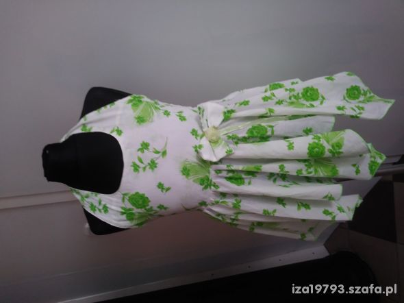 Sukienka 110 116 biała w kwiaty zielone