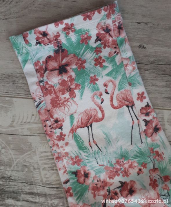 Spodnie we flamingi i kwiaty 122